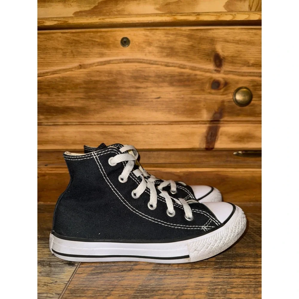 Converse Chuck Taylor All Star High Top Black Sneakers 3J231 Kids Size 13 Youth